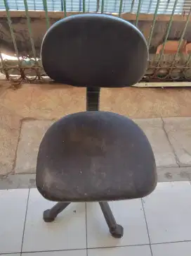 Kursi kantor putar
