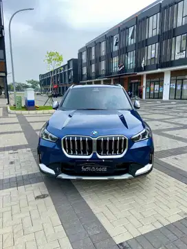 BMW X1 18i 2023 – LOW KM, SIAP JALAN DENGAN GAYA!! DP MULAI 66JT