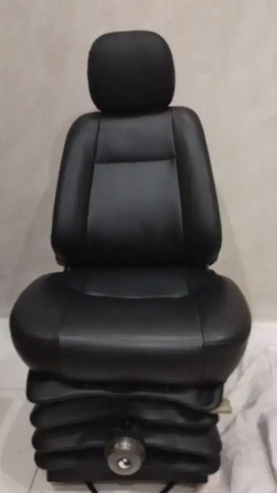 Operator Seat HD 465-7