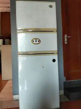 di jual kulkas and freezer