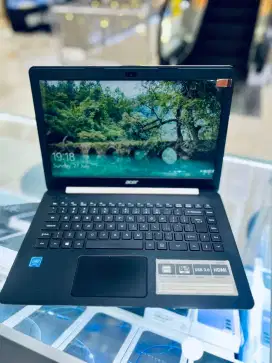 Acer One 14 Intel celeron 
Intel Celeron 
Ram 2GB
internal 130GB