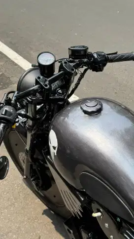 Motor custom Thunder