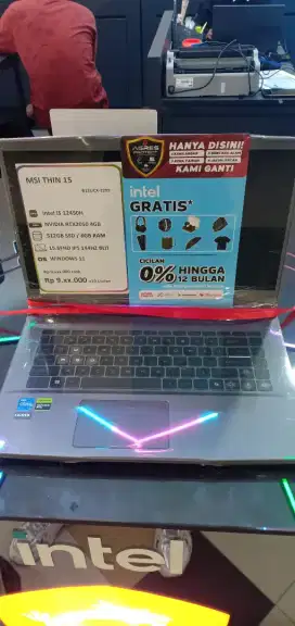 Laptop MSI THIN 15