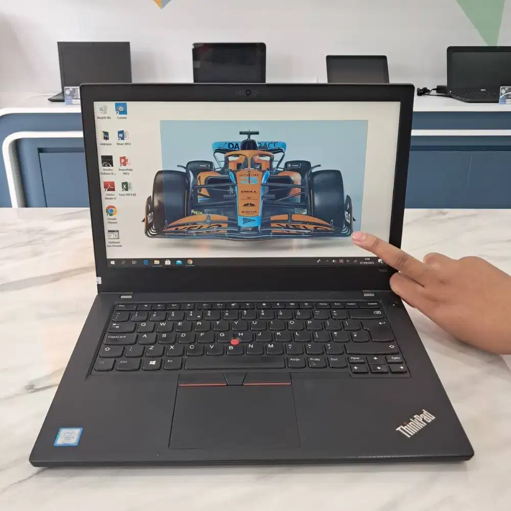 [L35] Laptop Editing Touchscren Lenovo i5 Gen 8 8GB 256GB Siap Pakai