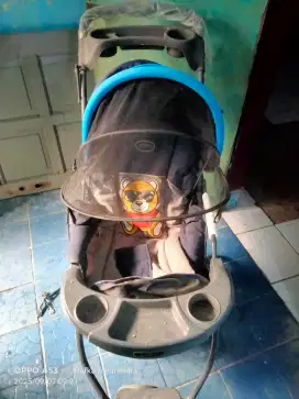 Di jual stroller bayi bekas dalam keadaan baik tidak ada cacat