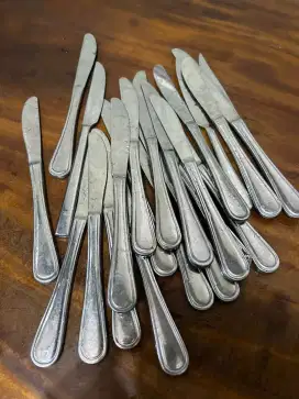Pisau steak atau roti  / pcs merk royal steel