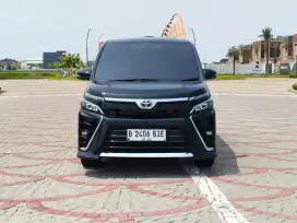 Toyota Voxy 2.0 at 2019