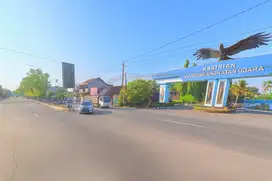 Jalan Jogja Solo Dekat Bandar Adisutjipto