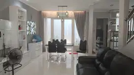 Dijual Rumah Minimalis Modern  Full Furnish di Freja House BSD