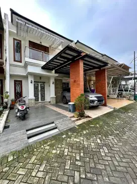 4 KAMAR TIDUR 2 LANTAI DI DALAM KOMPLEK