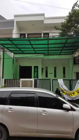 Rumah Di Kelapa Gading Disewakan. Dekat Mall Kelapa Gading