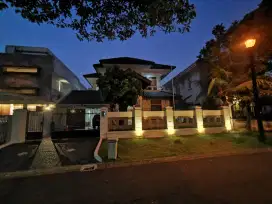 Disewakan rumah mewah di cluster Taman Diponegoro, Lippo Karawaci