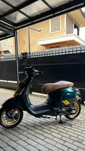 DI JUAL VESPA SPRINT RACING SIXTIES 2020