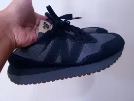 Sepatu New Balance Series 237 Original