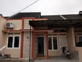 DISEWAKAN RUMAH SEMI FURNISH