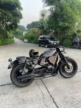Bobber custom byson