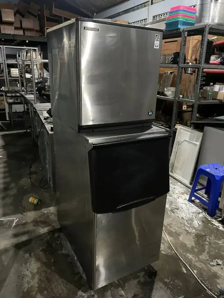 Hosizaki Ice Maker KMD 270AB Mulus