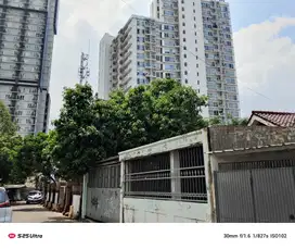 Rumah murah belakang plaza Bintaro jakarta selatan