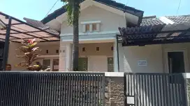 Disewakan Rumah 3 KM di Antapani Bandung