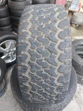 Ban 285 60 R18 Maxxis Bravo