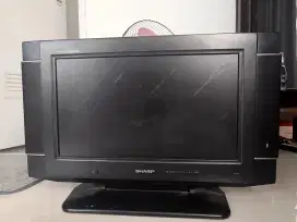 TV Sharp LCD 22 inch murah meriah