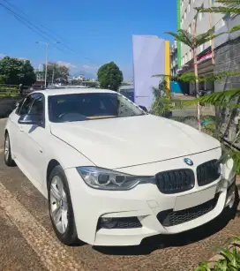 MURAH. BMW 320i F30 Sport 2014 pre lci m 2013 c200