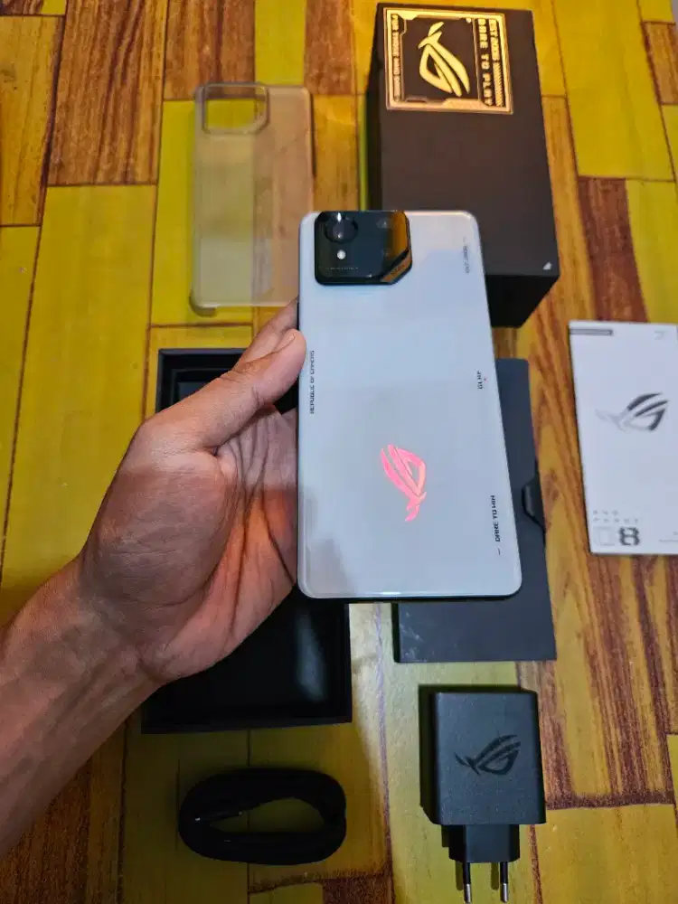 Asus Rog phone 8 5G 12/256GB muluss garansi on agustus 2026 fullset