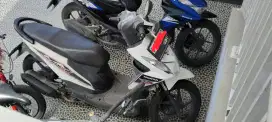 Dijual Honda Beat putih tahun 2013 Km 47rb