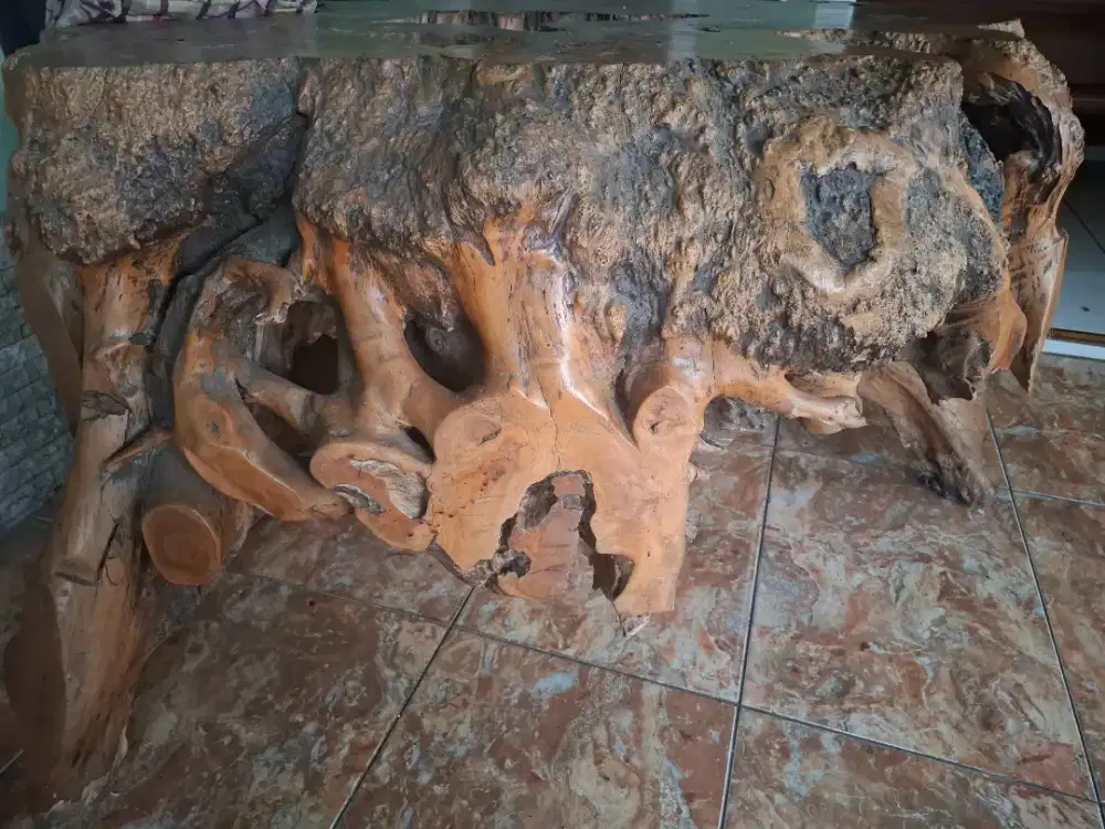 Meja Kayu Akar Jati Tua