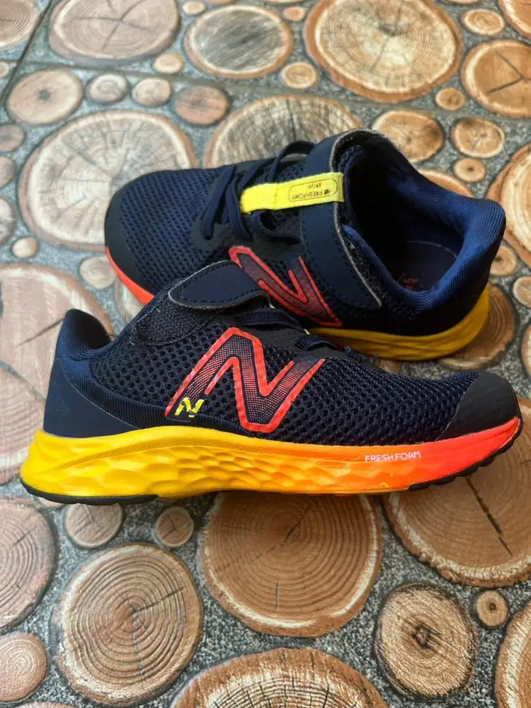 Preloved Sepatu Anak “New Balance”