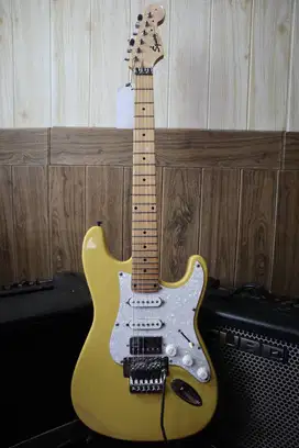 Gitar Elektrik Squier Stratocaster Custom NEGO