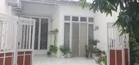Disewakan rumah strategis di bekasi