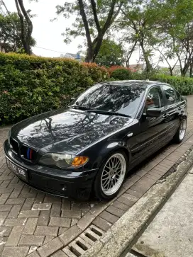 BMW 318i 2004 E46