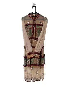 Dress Pesta Cantik Bunga Marun Cream Korean Style