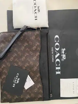 Pouch Coach lengkap