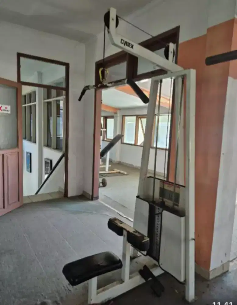 Alat fitness gym