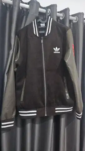 Dijual jaket adidas Lengan kulit domba