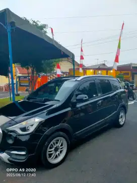 Datsun Cross 1.2 manual hitam