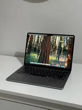 MacBook Air 2022 M2 13 inch 8/256