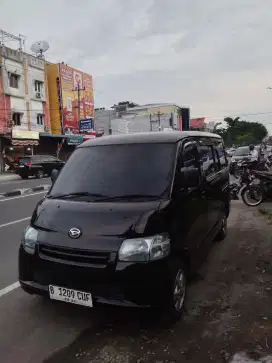 Daihatsu grandmax mini bus