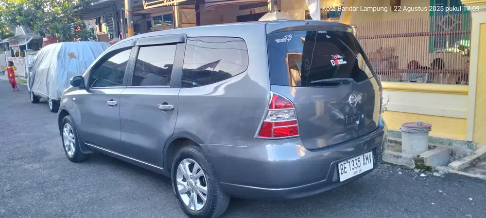 Nissan Grand livina 2011 Bensin