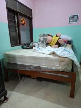 Dipan,Meja jati dan lemari gantung jati