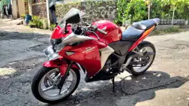Honda CBR 250 2011 kondisi terawat surat lengkap