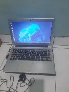 Laptop Acer V5-471G Core i5-3317U CPU @ 1,70GHz.Generasi 3