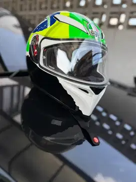 Jual helem agv dari pertama beli belom pernah dipake