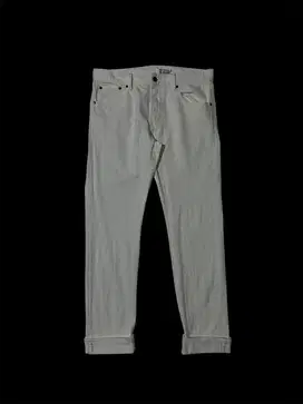 Celana denim uniqlo selvedge size 32 slim fit