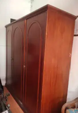 Lemari kayu jati 3 pintu
