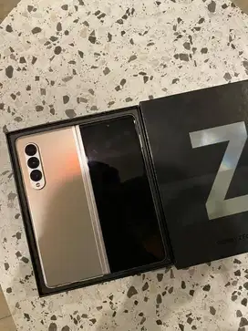 Samsung Z Fold 3 Sein