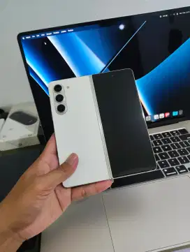 Samsung fold 5 beige 12/512gb fullset mulus