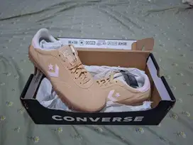 Sepatu Converse Star Trainer Suede